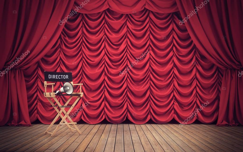 Installazione teatrale in legno con quinte e finitura materica
